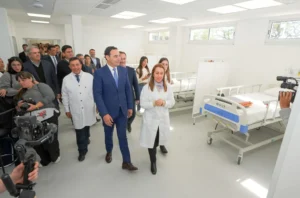 Valdés inauguró el Hospital Pediátrico de Goya, obra clave para la atención médica en la región